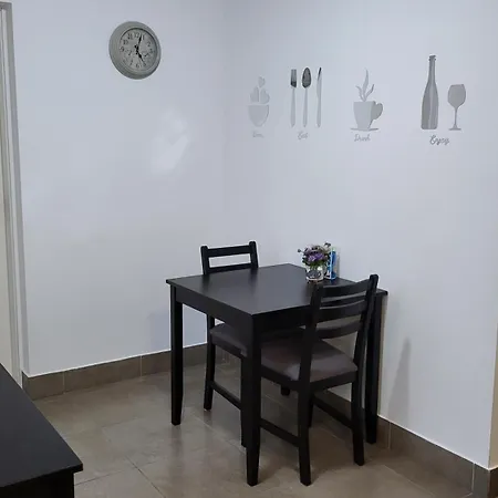 Joe & Vera's Vintage بيت ضيافة كورفو